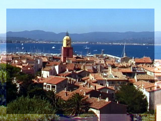 [Photo of St. Tropez 
with a lighter border]